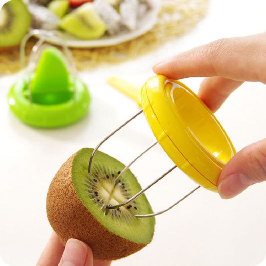 Éplucheur et Coupe-Kiwi : L'Accessoire Pratique pour Vos Fruits